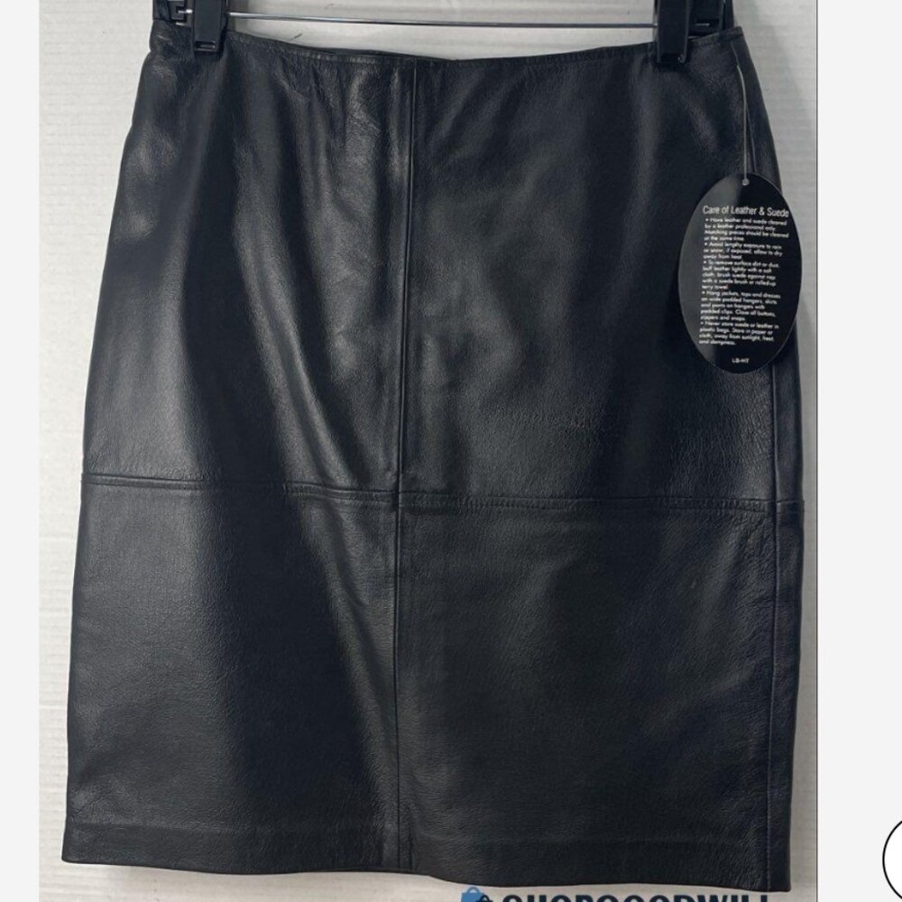 NEWPORT NEWS Women's Black Leather Skirt Size 6 NWT